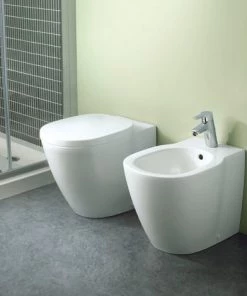 Sanitaires à Fleur De Mur Ideal Standard Connect Avec Bonde Coulissante AquaBlade Avec Siège à Fermeture Amortie