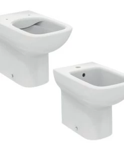 Sanitaires à Fleur De Mur Avec Abattant à Fermeture Traditionnelle, Collection Life Ideal Standard